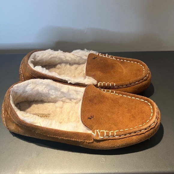 Koolaburra by Ugg slippers like new condition womens size 6 - Picture 3 of 6